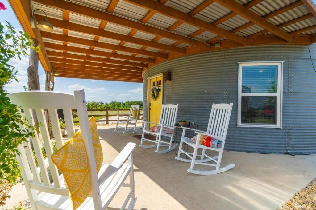 Silo House At Laughing Llama Farm Troy Extérieur photo