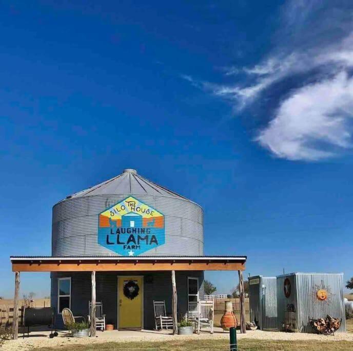 Silo House At Laughing Llama Farm Troy Extérieur photo